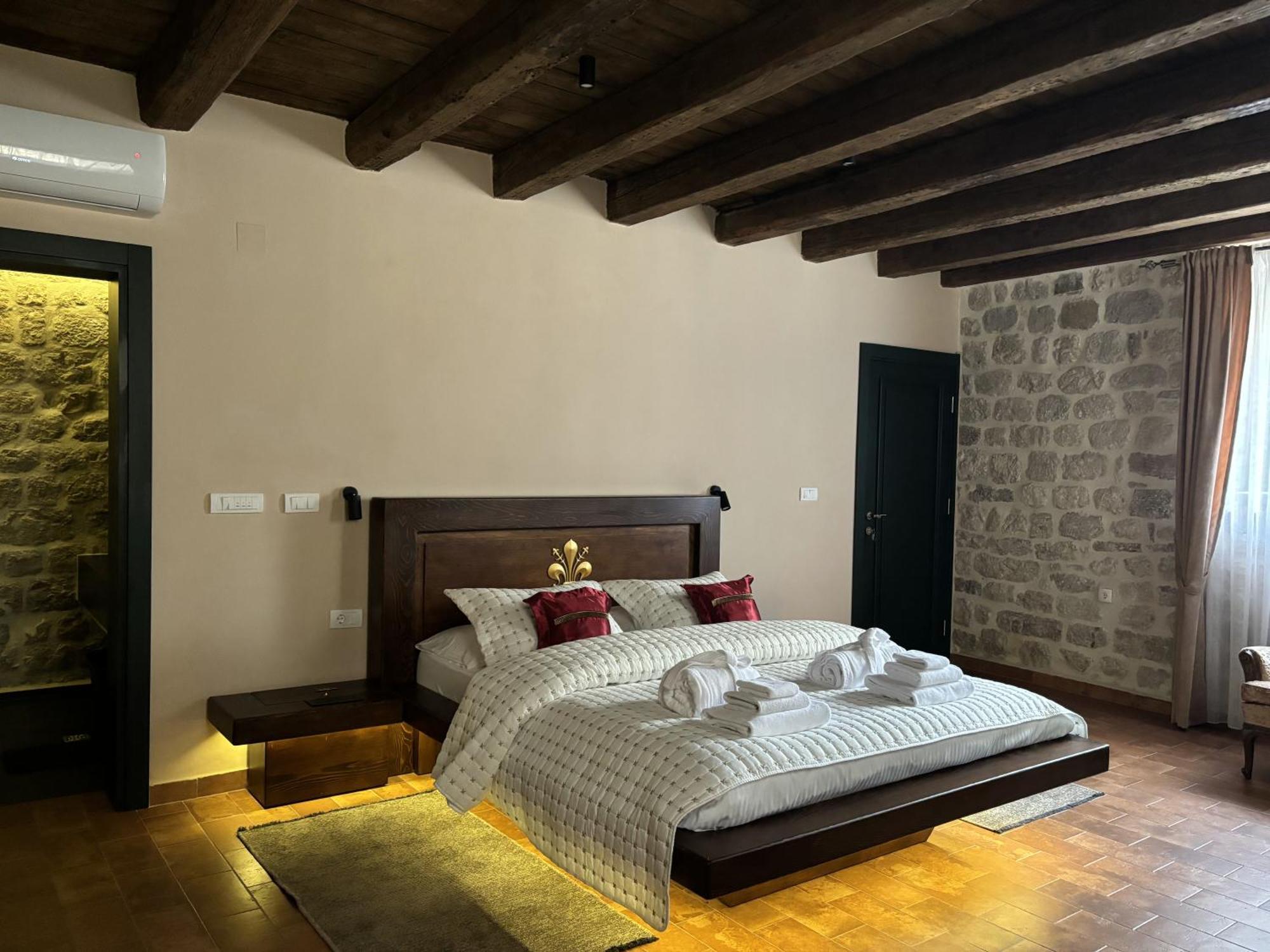 Kazin Supreme Hotel Kotor Kültér fotó