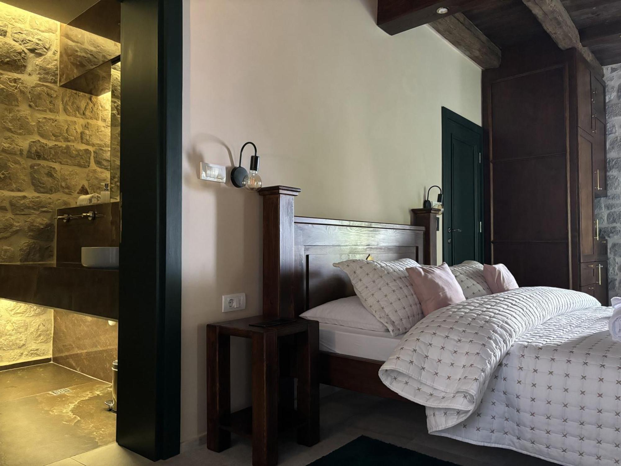 Kazin Supreme Hotel Kotor Kültér fotó